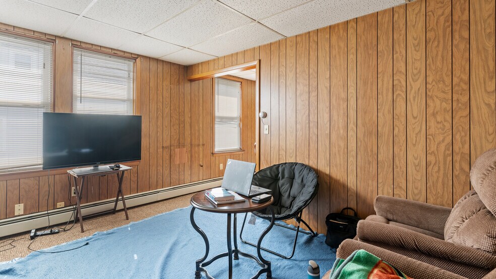 More Photos Of 393 Waterman Ave, East Providence Apartments For Sale