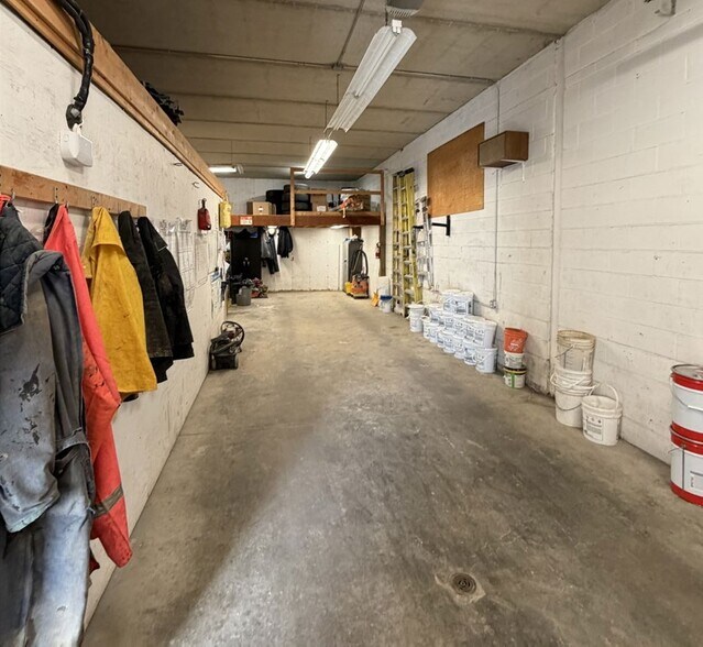 More Photos Of 1600 King St, St Jacobs General Retail For Sale