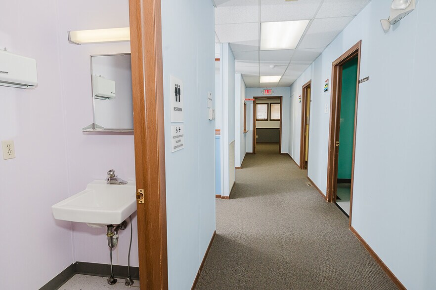 More Photos Of 1482 Butler Rd, Worthington Medical For Sale