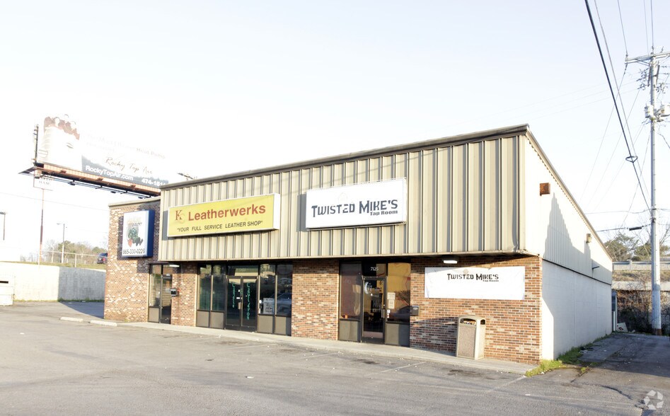 Primary Photo Of 7125-7129 Kingston Pike, Knoxville Freestanding For Lease