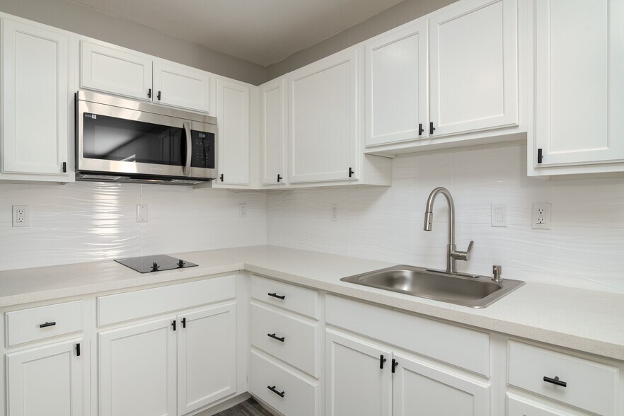 More Photos Of 3211 S 79th East Ave, Tulsa Apartments For Sale