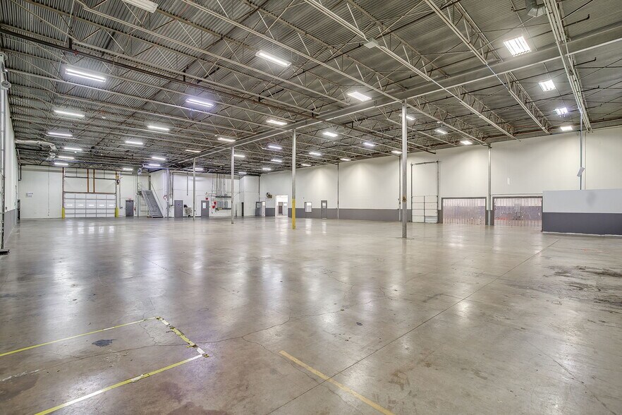More Photos Of 2051 Franklin Dr, Fort Worth Warehouse For Lease