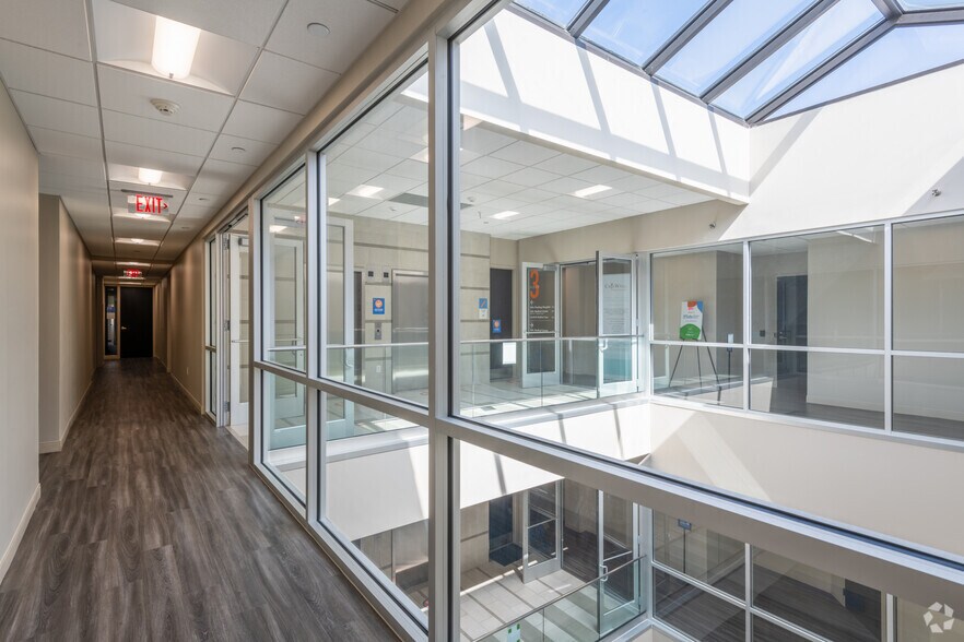 More Photos Of 12 Alfred St, Woburn Unknown For Lease