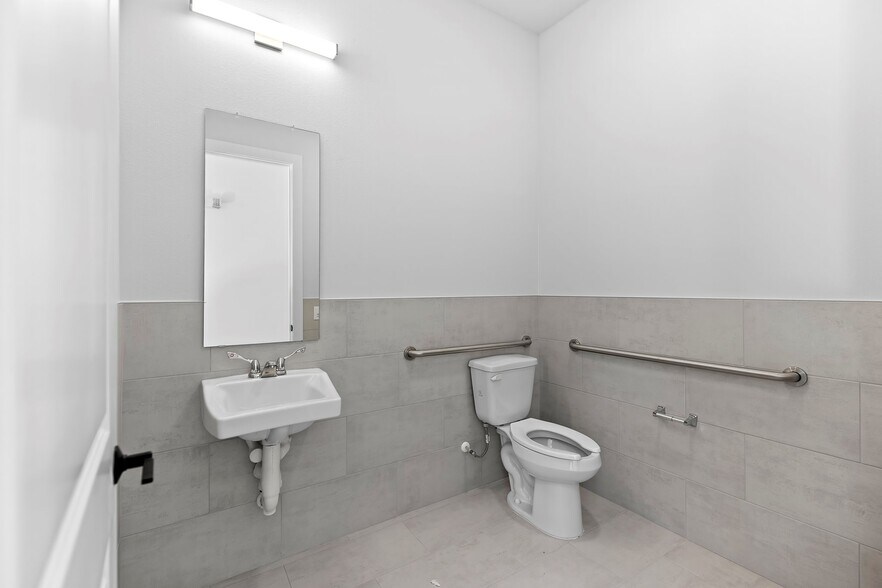 More Photos Of 3835 County Road 175 rd, Leander Unknown For Lease