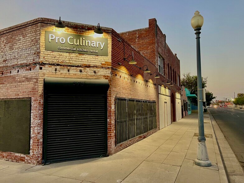 More Photos Of 373 N Fresno St, Fresno Storefront Retail Residential For Sale