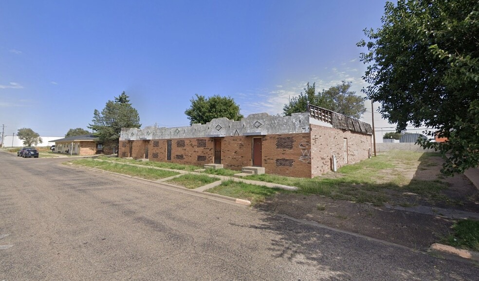 More Photos Of 730 Deahl st, Borger Apartments For Sale