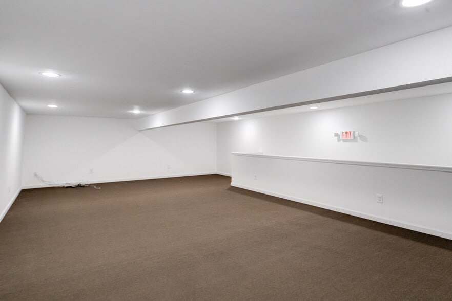 More Photos Of 900-912 Baltic Ave, Baltimore Warehouse For Sale