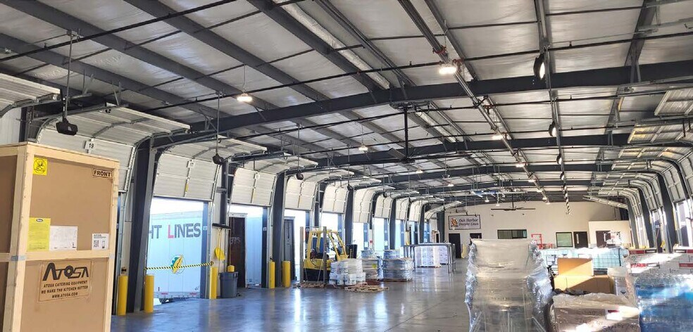 More Photos Of 275 Rogers Rd, Patterson Truck Terminal For Lease