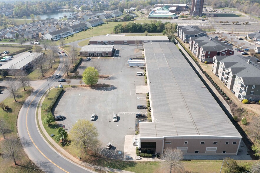 More Photos Of 8160 Regent Pky, Fort Mill Flex For Lease