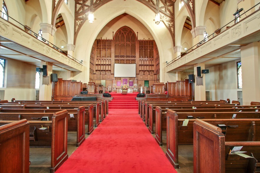 More Photos Of 464 E Walnut St, Pasadena Specialty For Lease