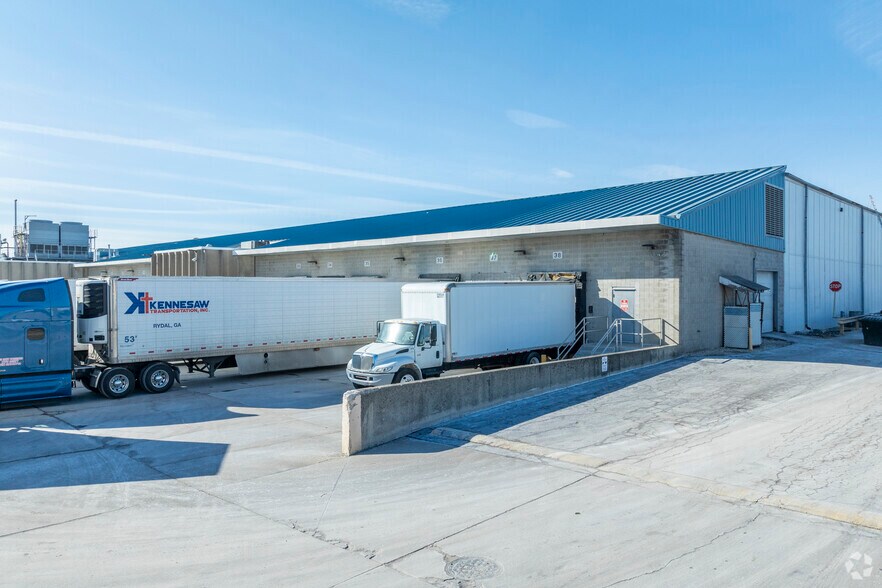 More Photos Of 8424 W 47th St, Lyons Refrigeration Cold Storage For Lease
