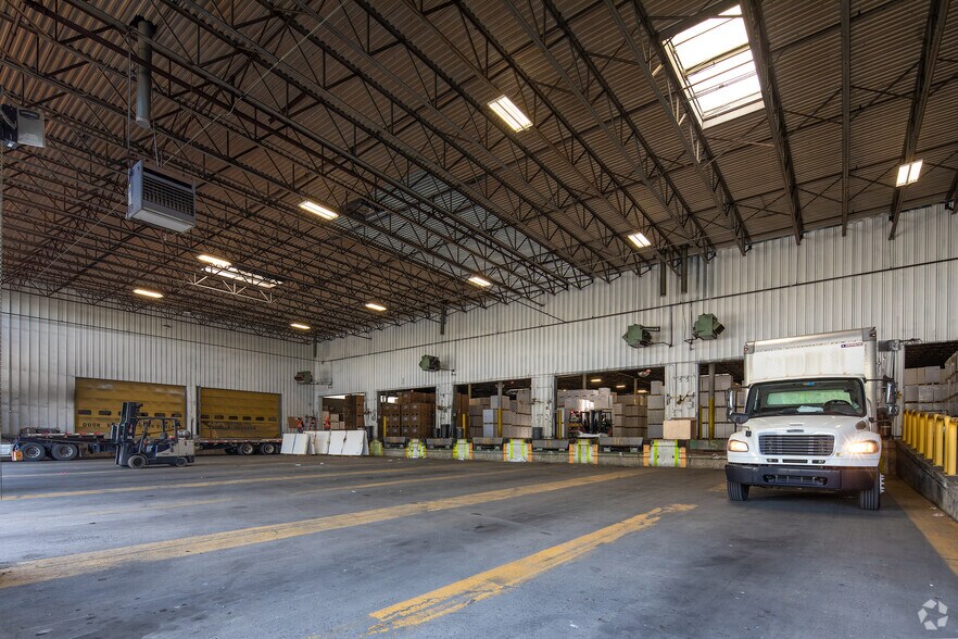 More Photos Of 3001 Woodbridge Ave, Edison Warehouse For Lease