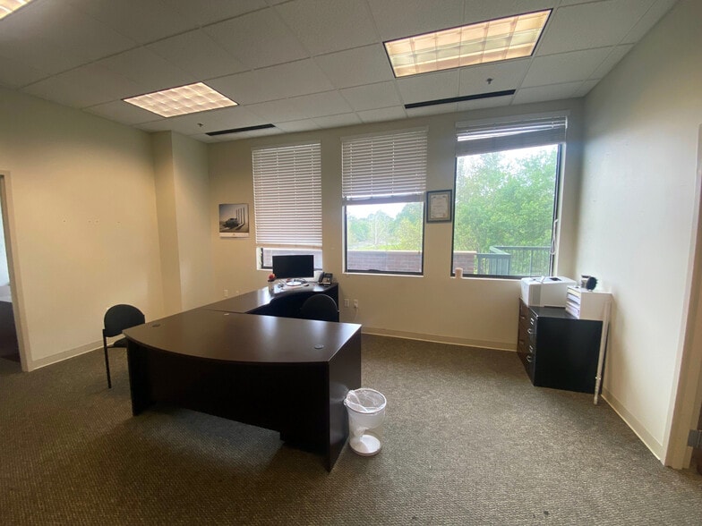 More Photos Of 3951 NW 48th Ter, Gainesville Medical For Lease
