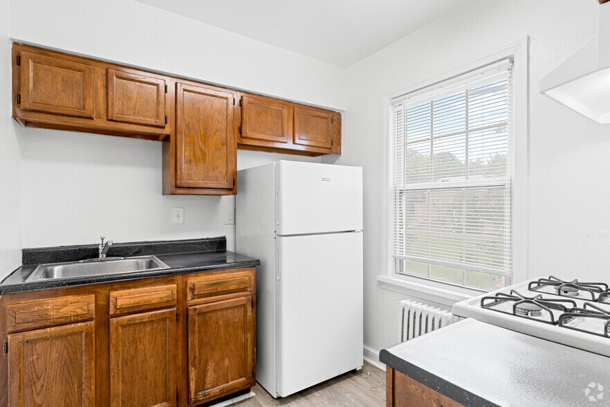 More Photos Of 32 Chesapeake St SW, Washington Apartments For Sale