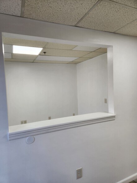 More Photos Of 12 Industrial Dr, Keyport Light Manufacturing For Lease