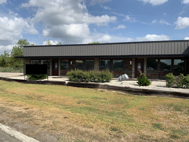 Primary Photo Of 2420 Port Neches Ave, Port Neches General Retail For Lease