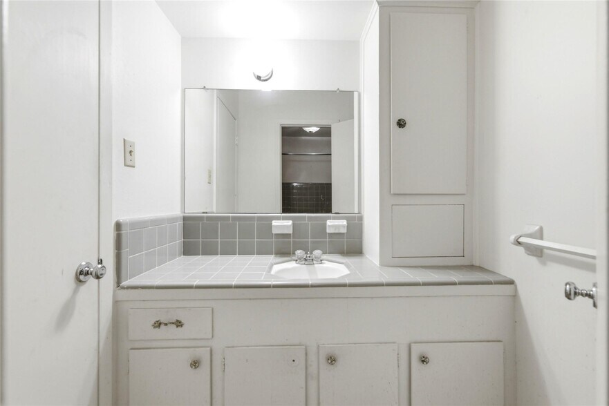 More Photos Of 3139 Jeanetta St, Houston Specialty For Sale