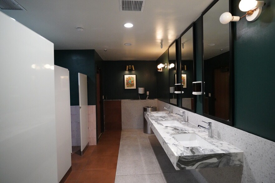 More Photos Of 2338 E Anaheim St, Long Beach Office For Lease