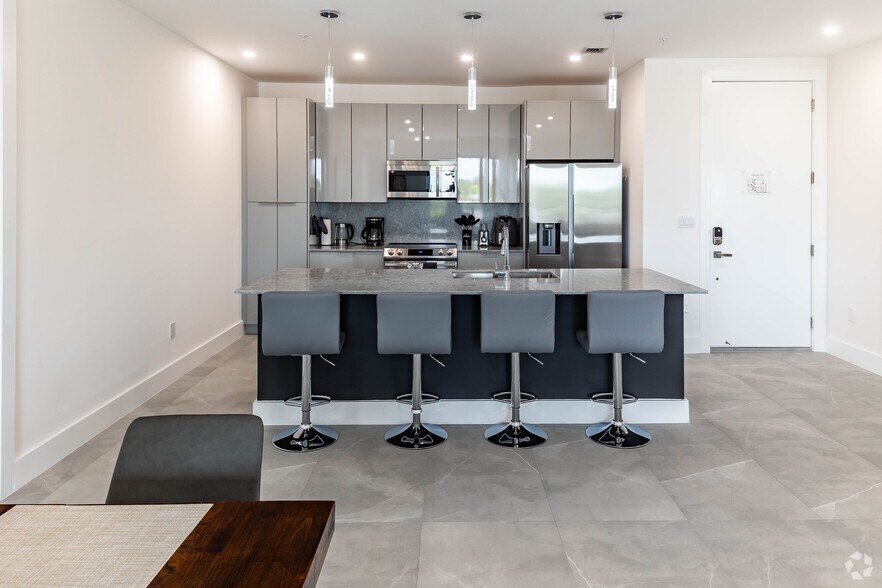 More Photos Of 2100 Miami Rd, Fort Lauderdale Apartments For Sale