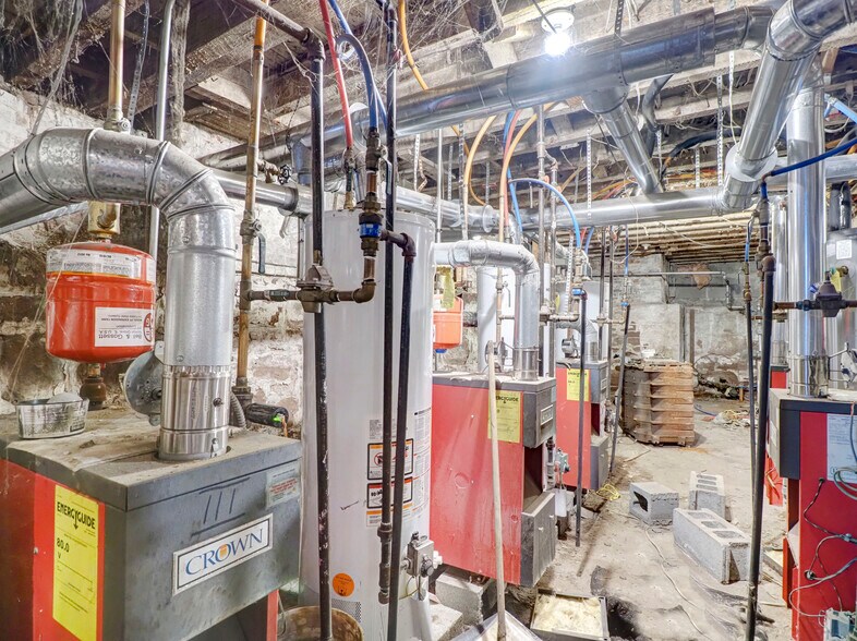 More Photos Of 81 Auburn St, Paterson Apartments For Sale