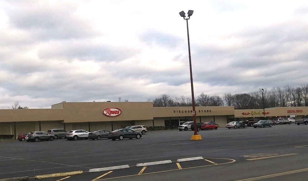 More Photos Of 611 W Poplar St, Elizabethtown Unknown For Lease