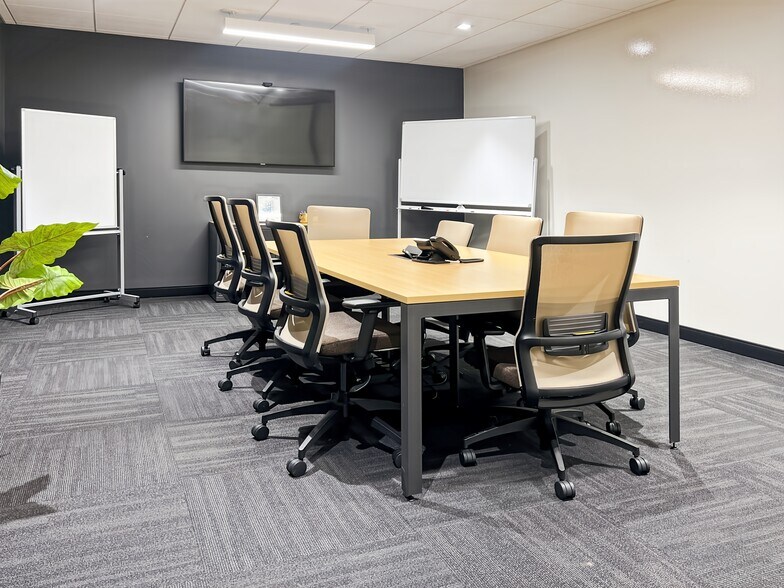 More Photos Of 3232 McKinney Ave, Dallas Coworking Space