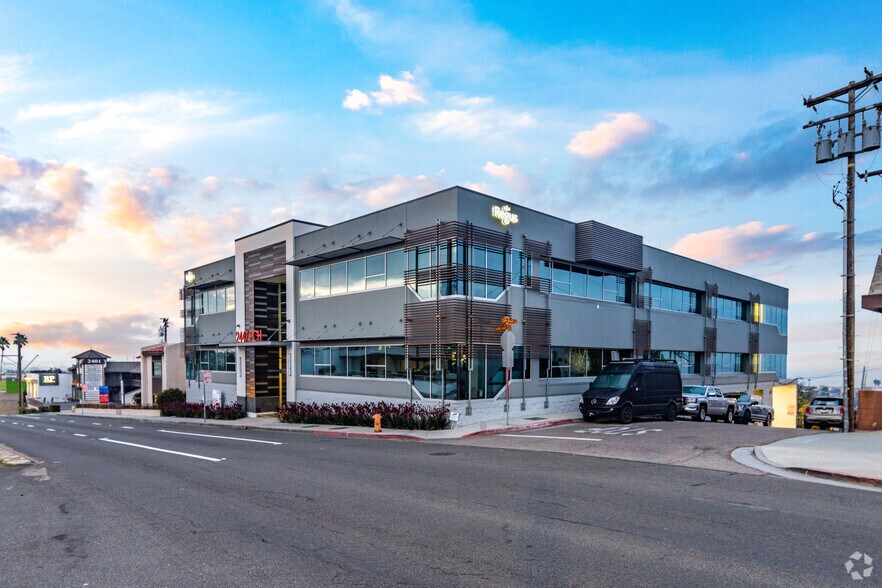 Primary Photo Of 2447 Pacific Coast Hwy, Hermosa Beach Office For Lease