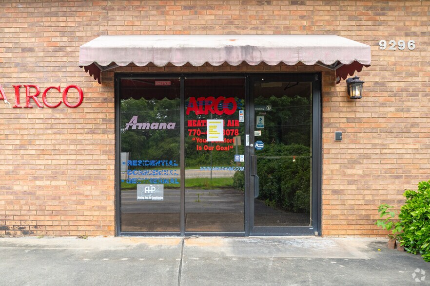 More Photos Of 9296 S Main St, Jonesboro Service For Sale