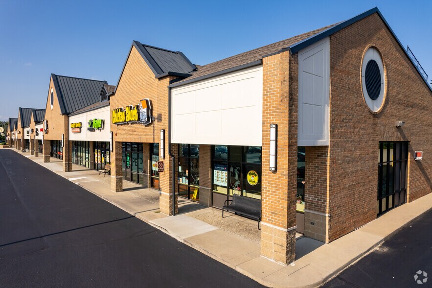 More Photos Of 51000-51336 Romeo Plank Rd, Macomb Township Unknown For Lease