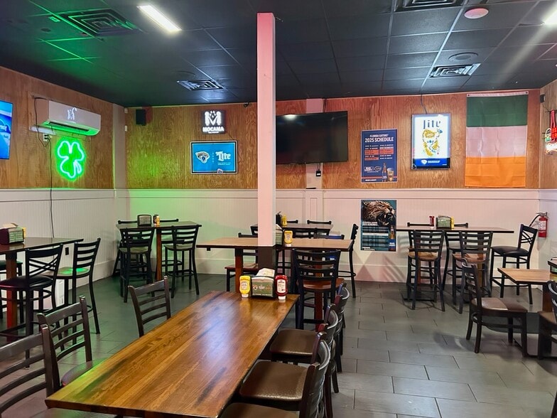 More Photos Of 320 S 8th St, Fernandina Beach Freestanding For Lease