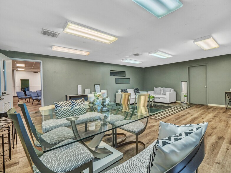 More Photos Of 824 W Pipeline Rd, Hurst Religious Facility For Sale