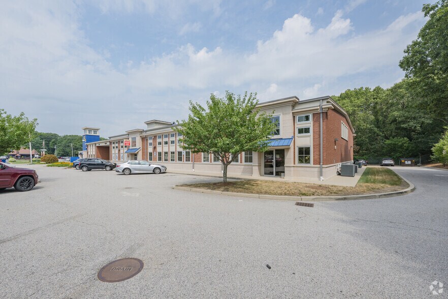 More Photos Of 5750 Post Rd, East Greenwich Medical For Sale