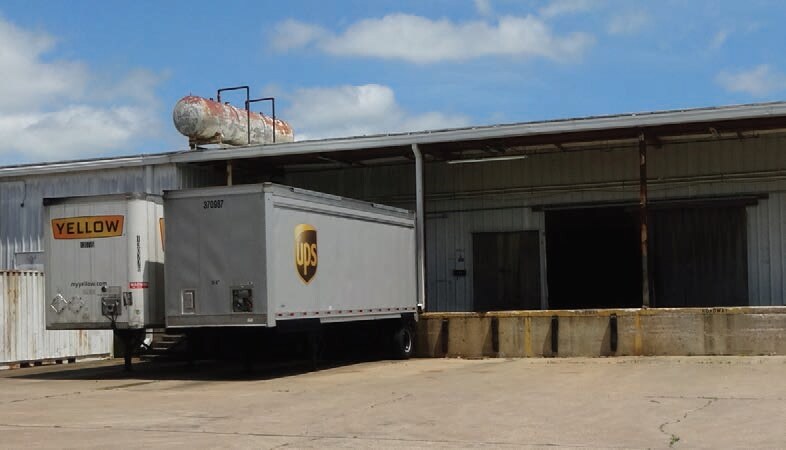 More Photos Of 1 Bodybilt Pl, Navasota Manufacturing For Sale