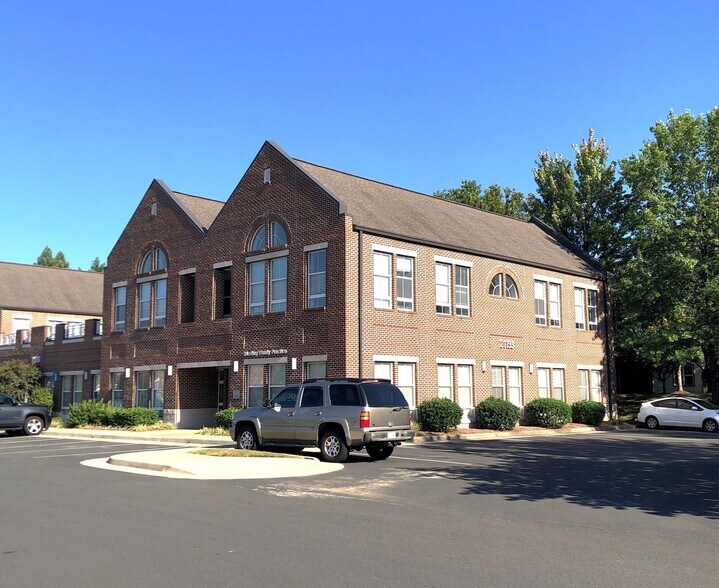 More Photos Of 21135 Whitfield Pl, Sterling Medical For Lease