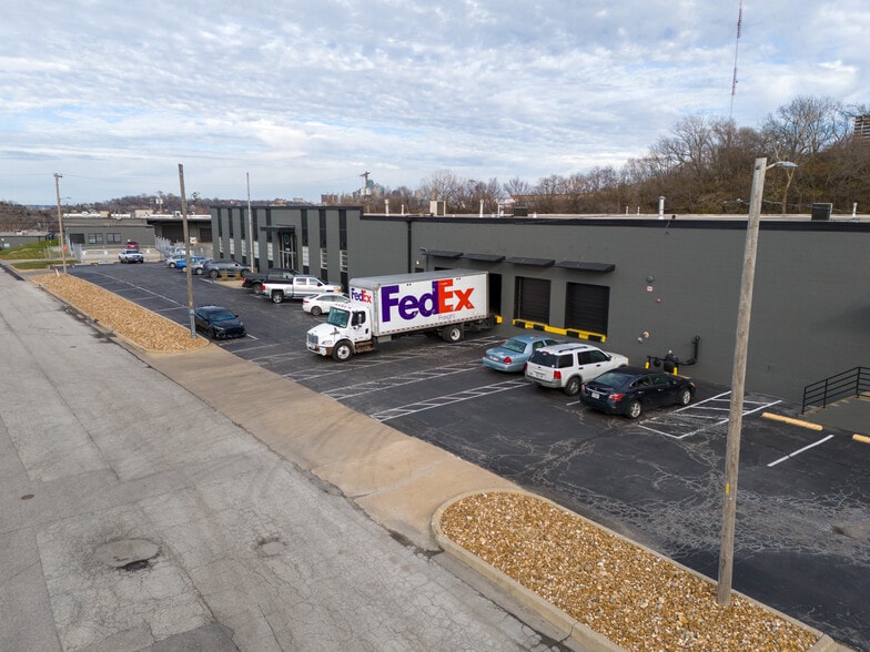 More Photos Of 3155-3175 Terrace St, Kansas City Warehouse For Lease