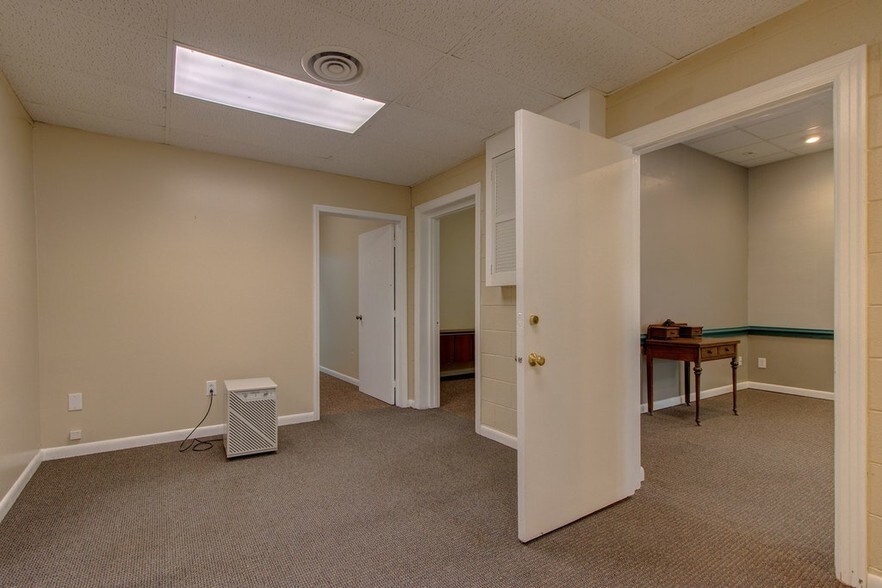 More Photos Of 4311 Appleton Ave NW, Roanoke Office For Lease