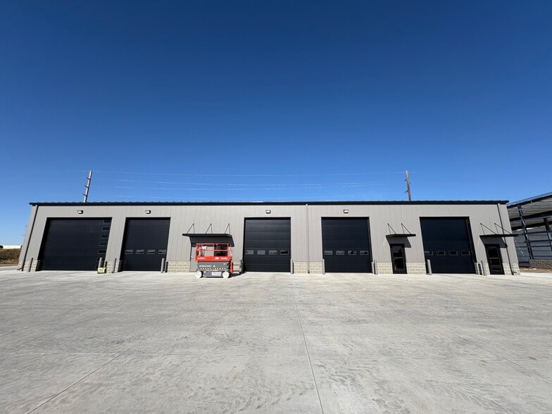 Primary Photo Of 5062 N 264th Cir, Valley Warehouse For Lease