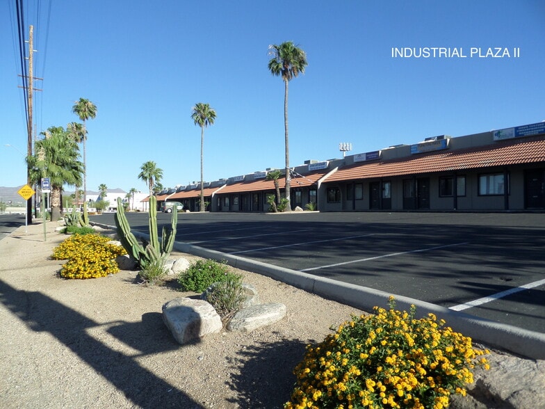More Photos Of 902-934 W Grant Rd, Tucson Light Manufacturing For Lease