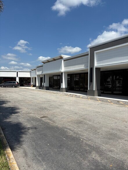 More Photos Of 2009-2111 S US Highway 1, Fort Pierce Unknown For Lease