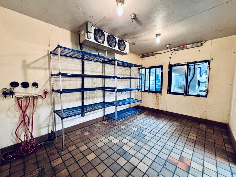 More Photos Of 1987 Hilltop Dr, Redding General Retail For Lease