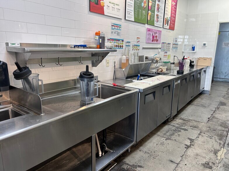 More Photos Of 1034 W Gladstone St, San Dimas Restaurant For Lease