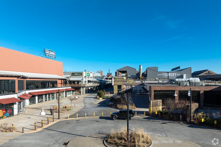 More Photos Of 3730 Forest Park Ave, Saint Louis General Retail For Lease