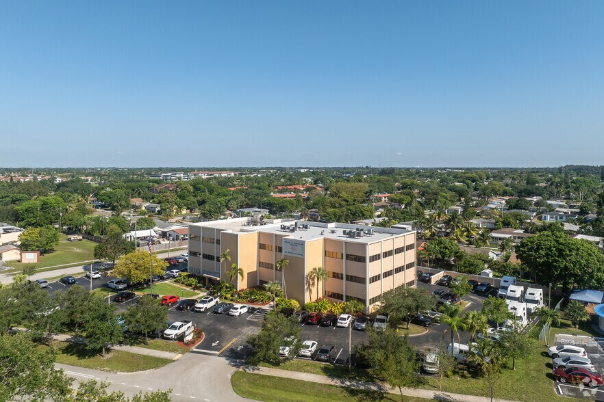 More Photos Of 7777 N Davie Rd Ext, Davie Office For Lease