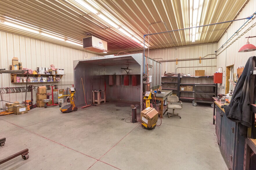 More Photos Of 497 Stevensville Airport Rd, Stevensville Warehouse For Sale