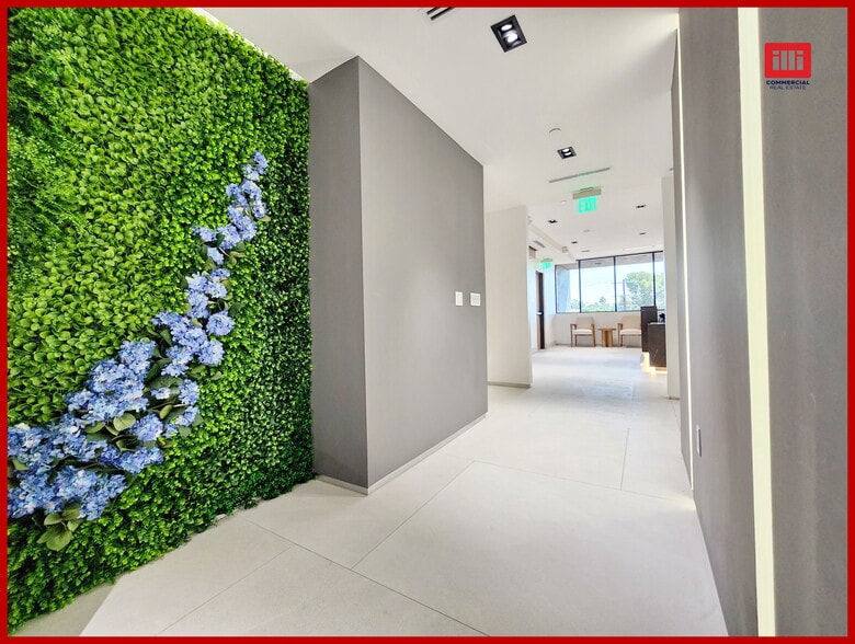 More Photos Of 5121 Van Nuys Blvd, Sherman Oaks Office Residential For Lease