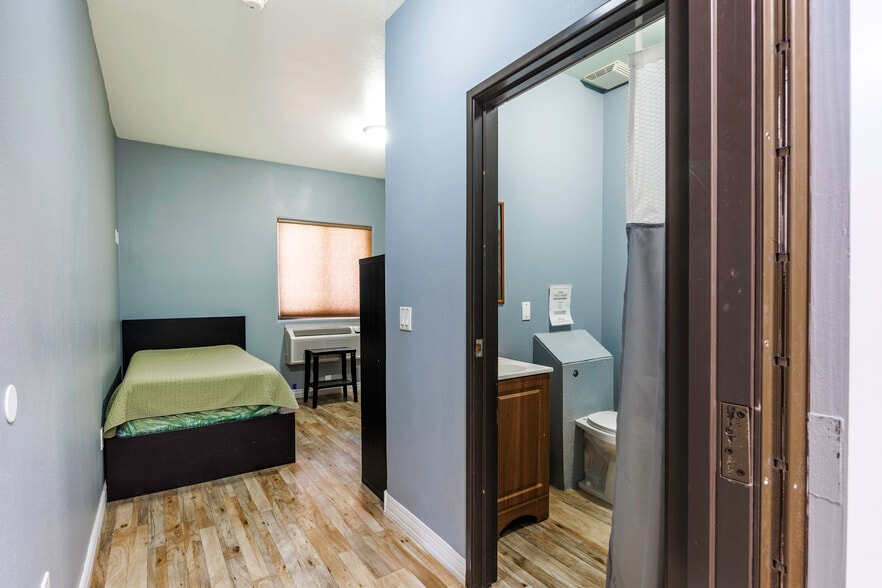 More Photos Of 16286 S Sunland Gin Rd, Arizona City Rehabilitation Center For Sale