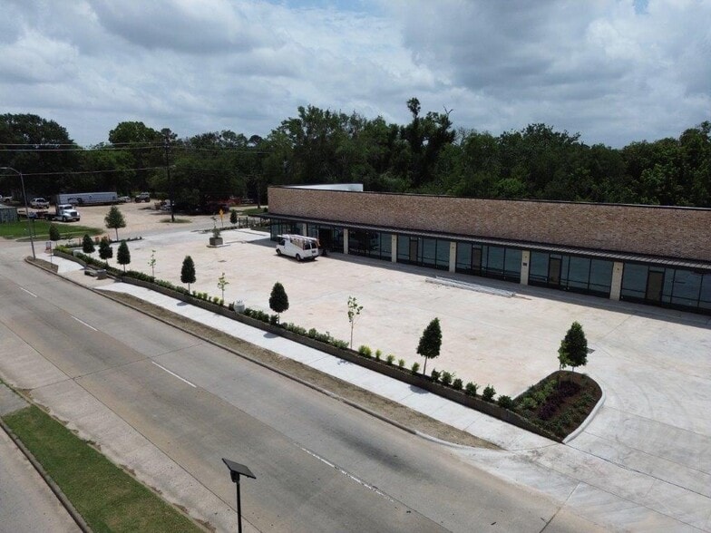 More Photos Of 9437 Hammerly Blvd, Houston Storefront For Lease
