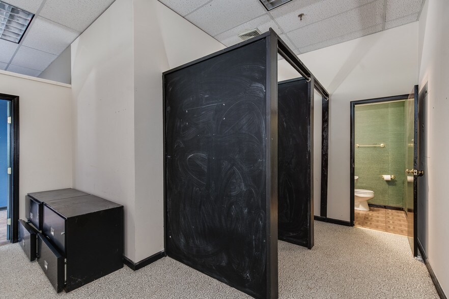 More Photos Of 112 Main St, Putnam Storefront Retail Office For Lease