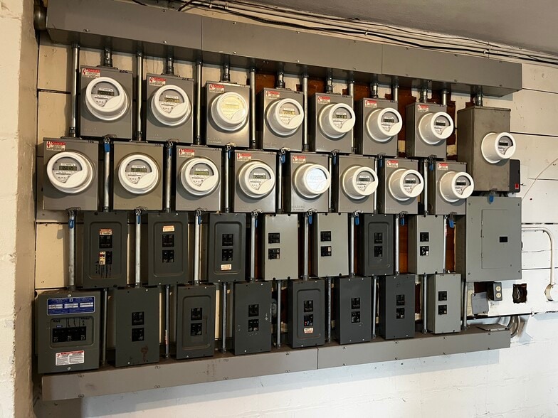 More Photos Of 1631 Charles Ave, Saint Paul Apartments For Sale