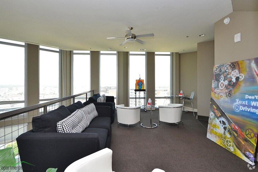 More Photos Of 100 N Santa Rosa St, San Antonio Apartments For Lease